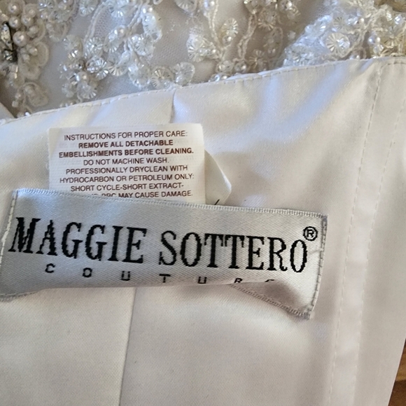MAGGIE SOTTERO Couture White Strappless Adjustable Back Straps Bridal Dress 10 - Picture 10 of 11